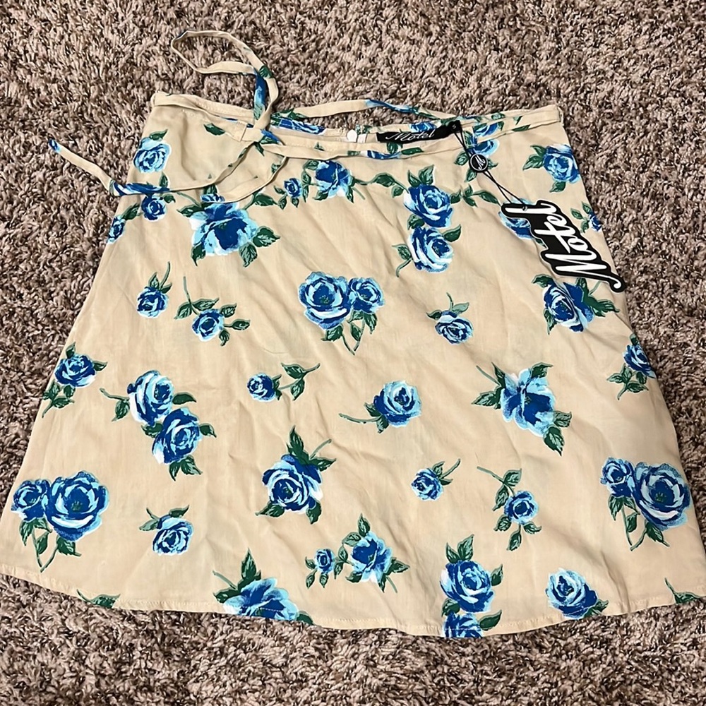 Motel floral mini skirt